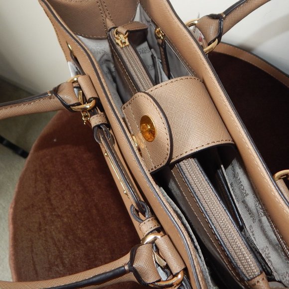 NWT MICHAEL KORS HAMILTON LEATHER EW KHAKI CHAIN SATCHEL CROSSBODY HANDBAG - Picture 7 of 8